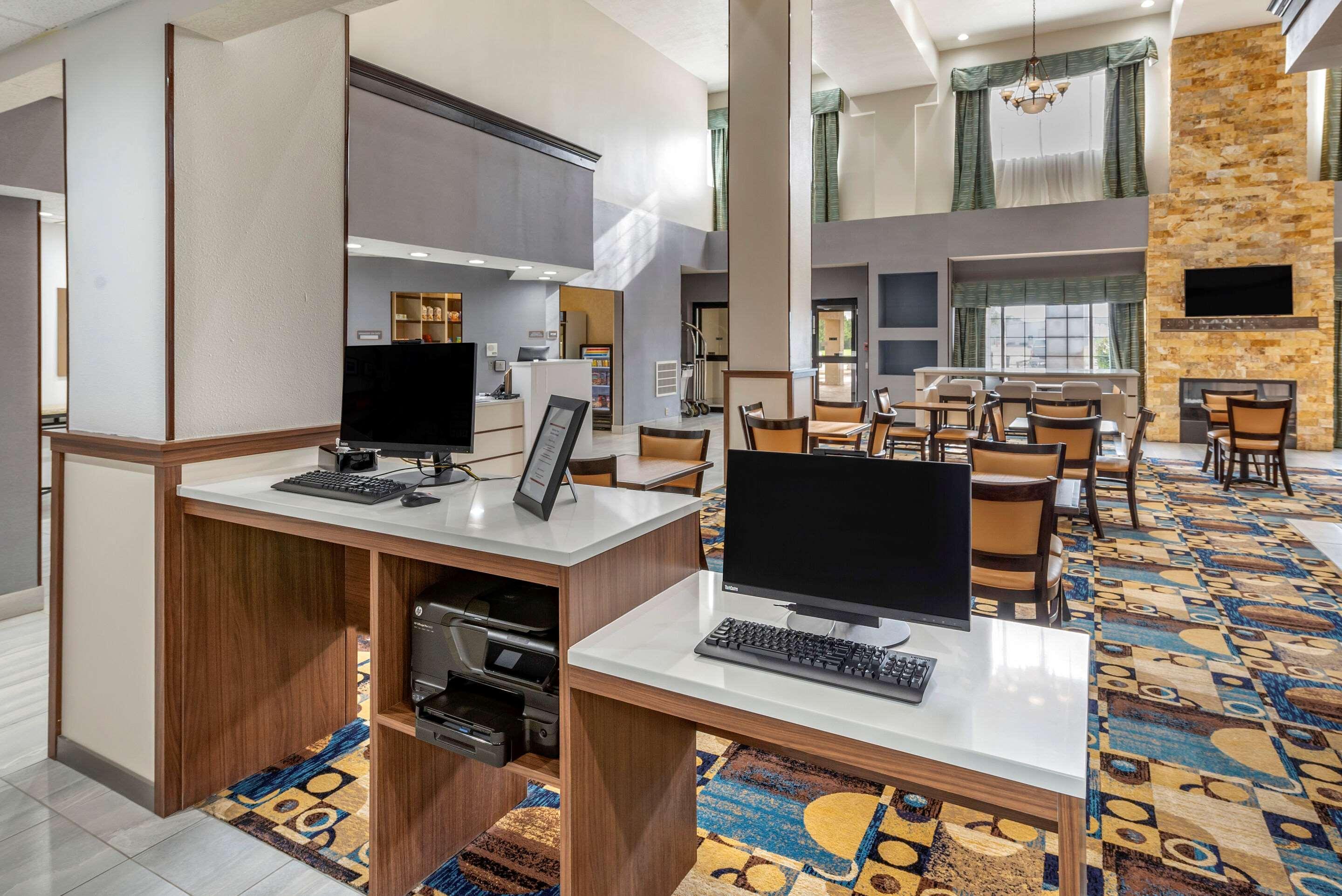 Comfort Suites Clovis Kültér fotó